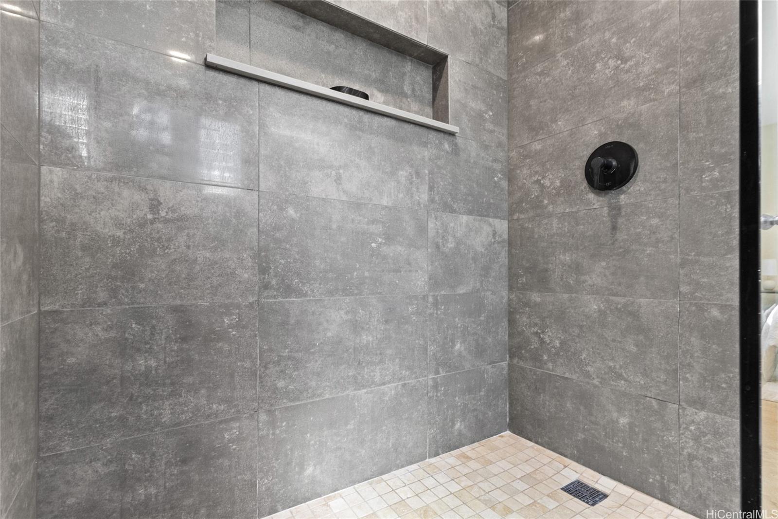 6215 Keokea Place townhouse # 127, Honolulu, Hawaii - photo 12 of 24