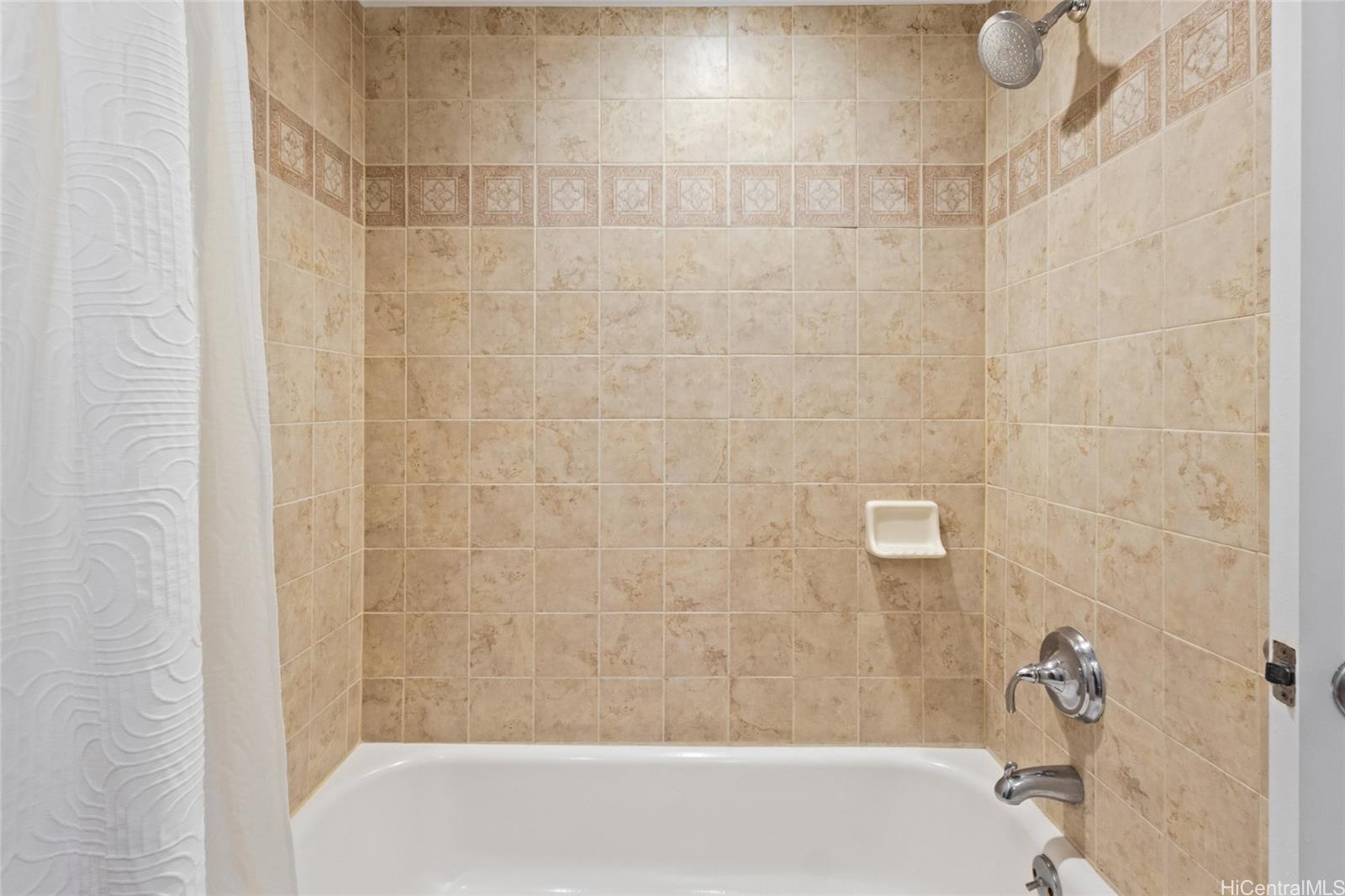 6215 Keokea Place townhouse # 127, Honolulu, Hawaii - photo 20 of 24