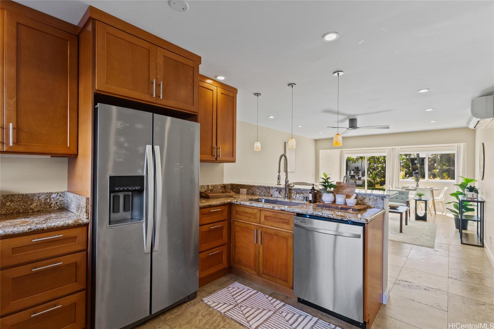 6215 Keokea Place townhouse # 127, Honolulu, Hawaii - photo 8 of 24