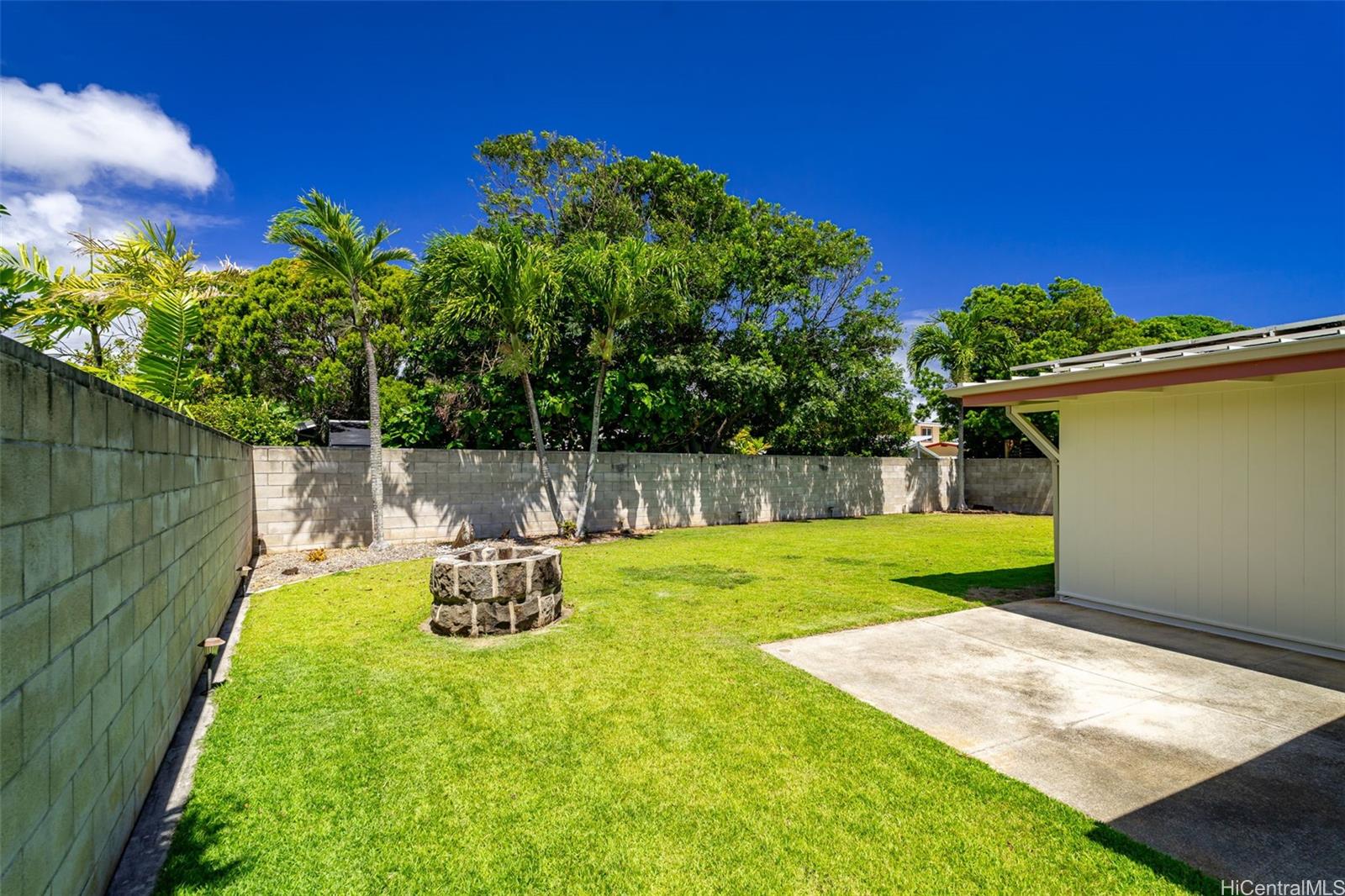 622  Pamaele Street Enchanted Lake, Kailua home - photo 20 of 25