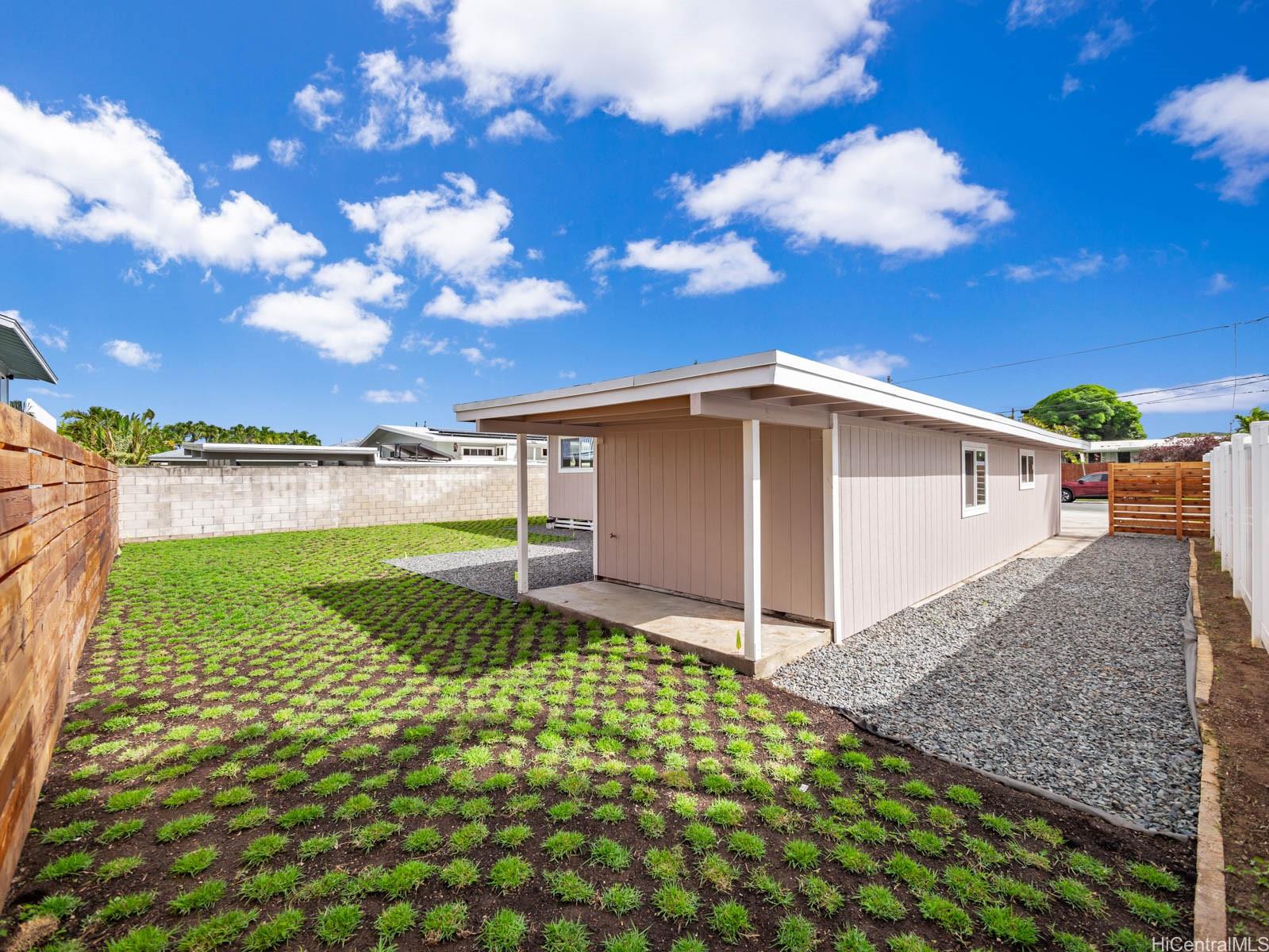 624  Olomana St Coconut Grove, Kailua home - photo 22 of 25