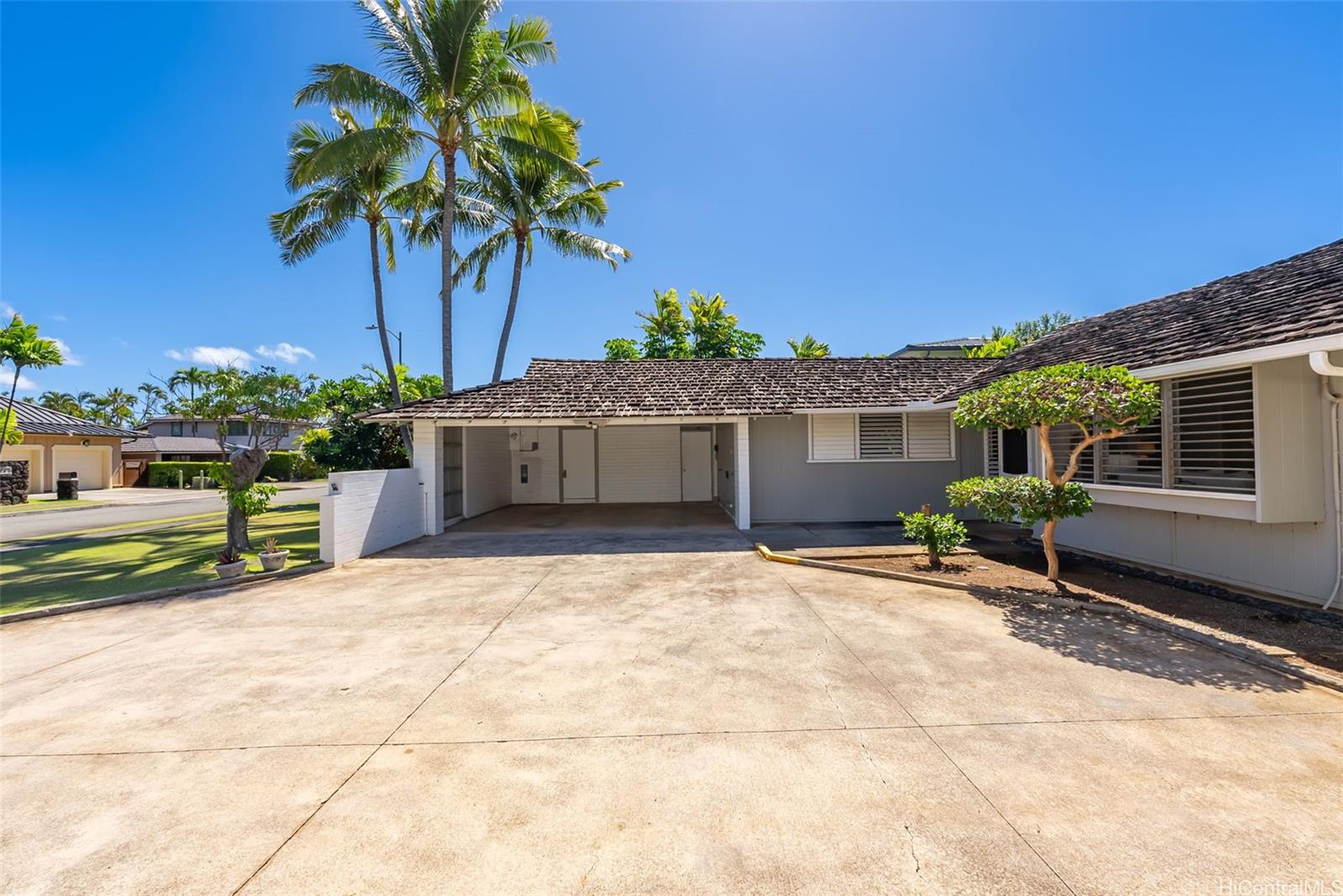 624  Ulili Street Kahala Area, Diamond Head home - photo 2 of 24