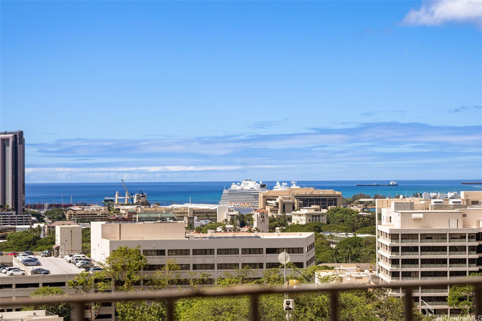 Park Tower condo # 2023, Honolulu, Hawaii - photo 4 of 16