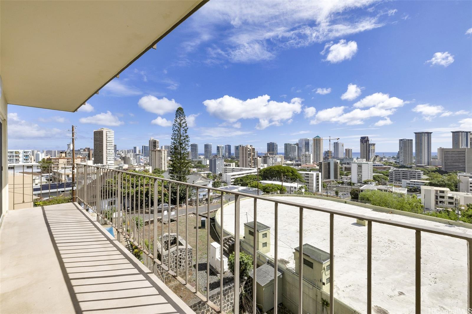 Park Tower condo # A304, Honolulu, Hawaii - photo 14 of 16