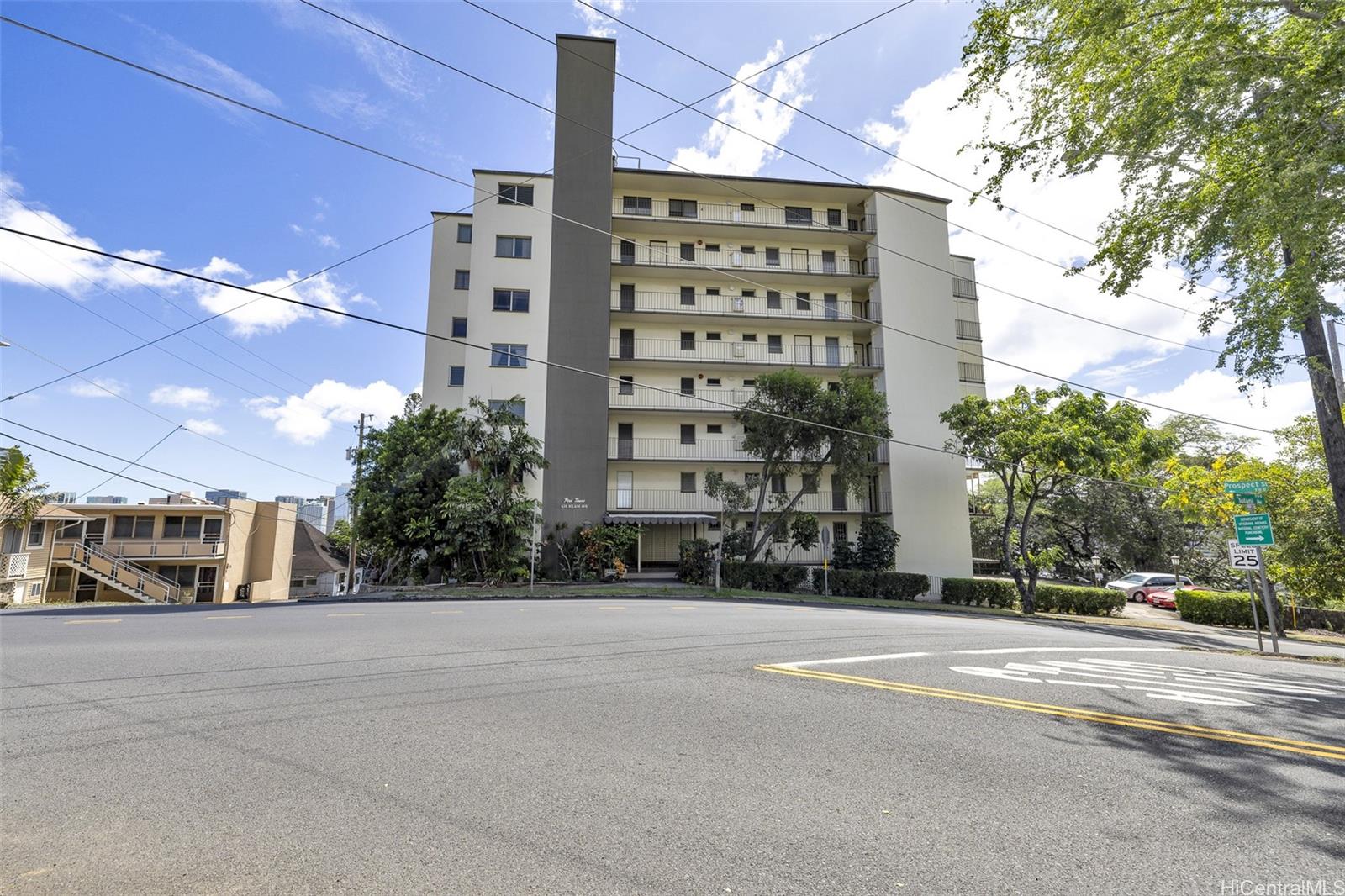 Park Tower condo # A304, Honolulu, Hawaii - photo 15 of 16