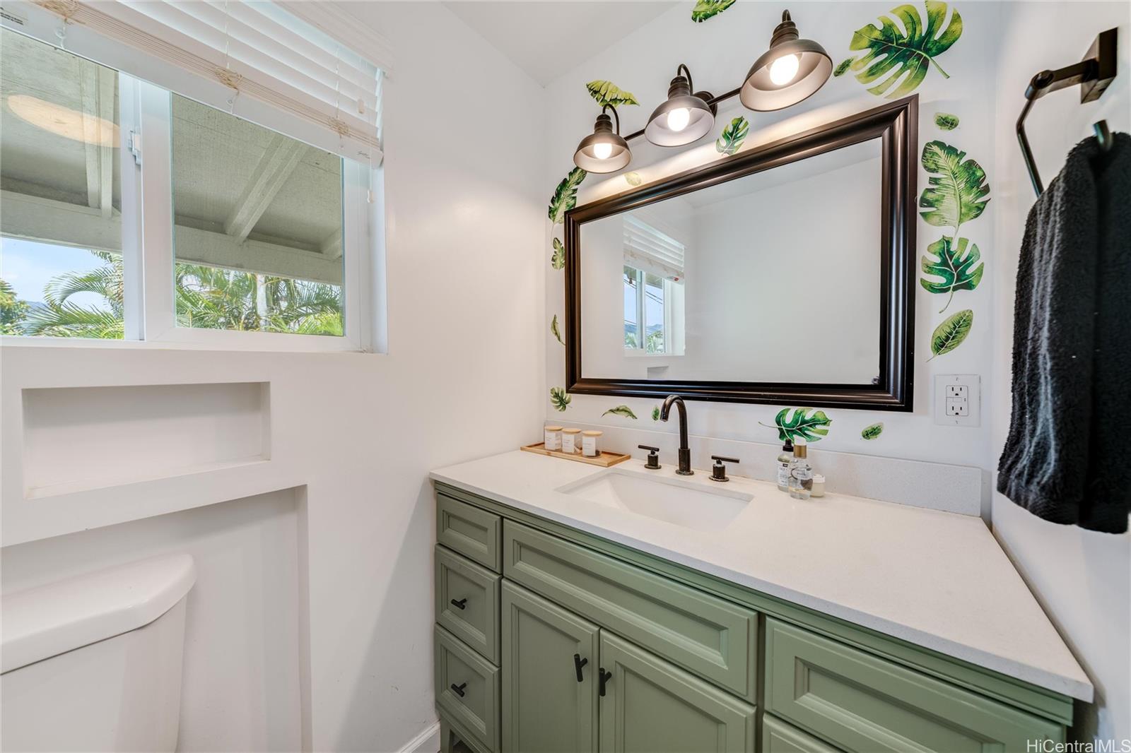 625  Maluniu Ave Coconut Grove, Kailua home - photo 17 of 25