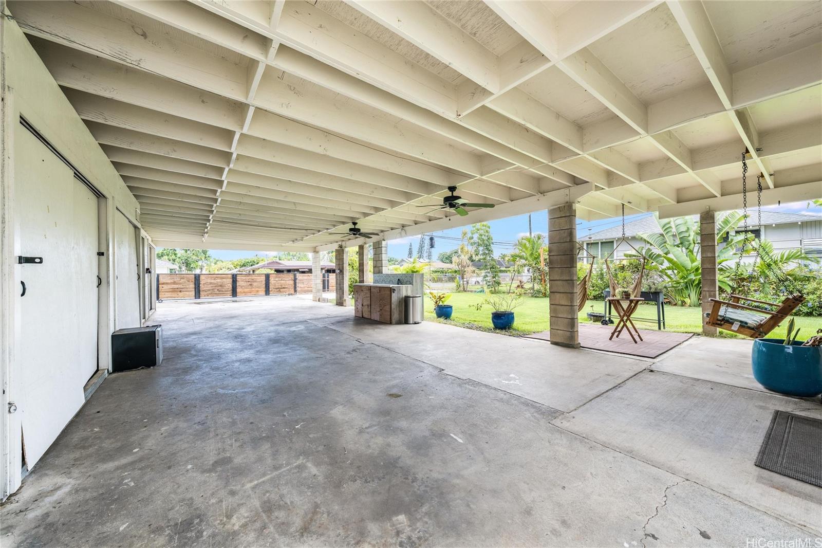 625  Maluniu Ave Coconut Grove, Kailua home - photo 24 of 25