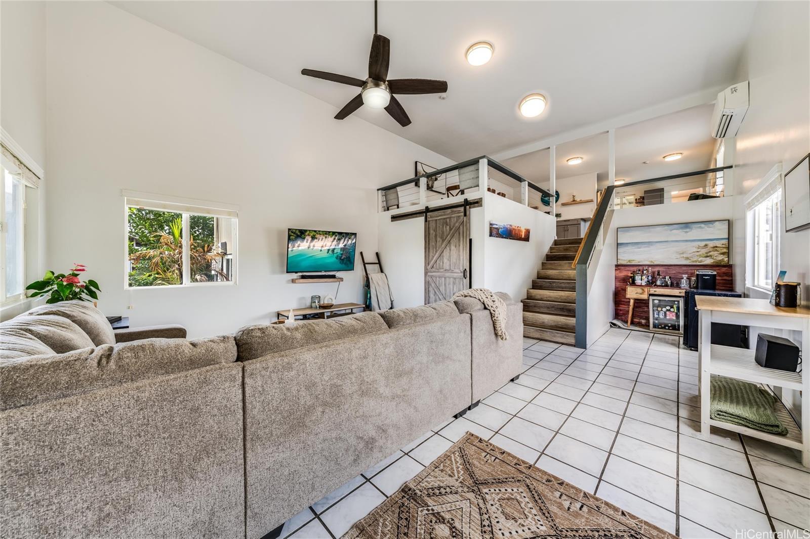 625  Maluniu Ave Coconut Grove, Kailua home - photo 6 of 25