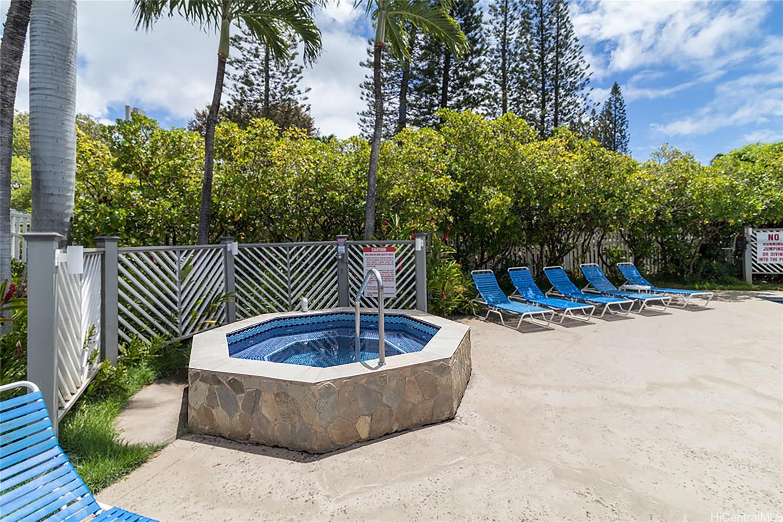 Crosspointe C condo # 24A, Honolulu, Hawaii - photo 17 of 18