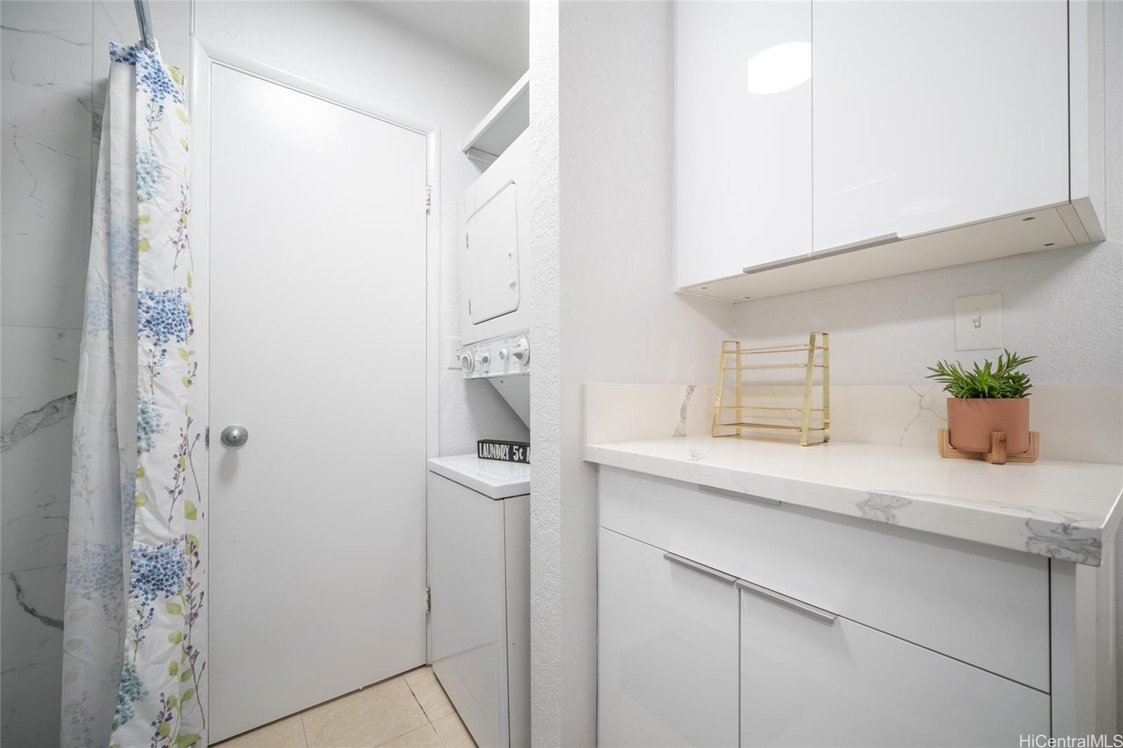 Crosspointe C condo # 24A, Honolulu, Hawaii - photo 10 of 18