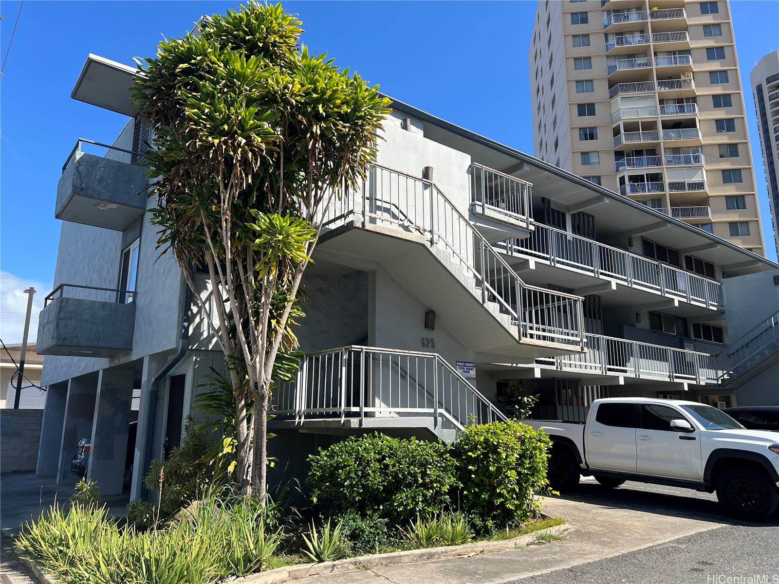 Honolulu Rent All Sign 625 University Ave 11 Honolulu - Hawaii Rental