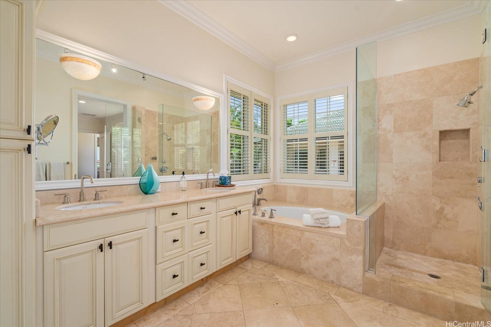 626  Hind Drive Aina Haina Area, Diamond Head home - photo 12 of 25