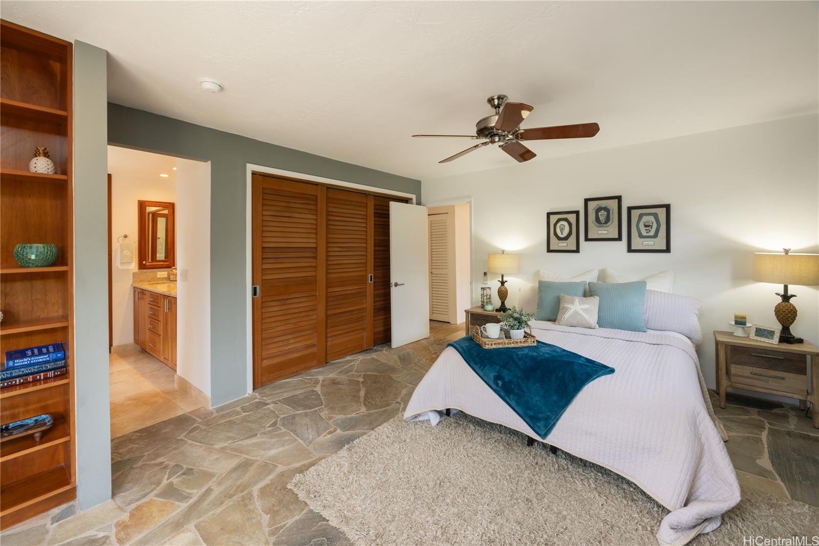 626  Papalani Street Enchanted Lake, Kailua home - photo 11 of 25