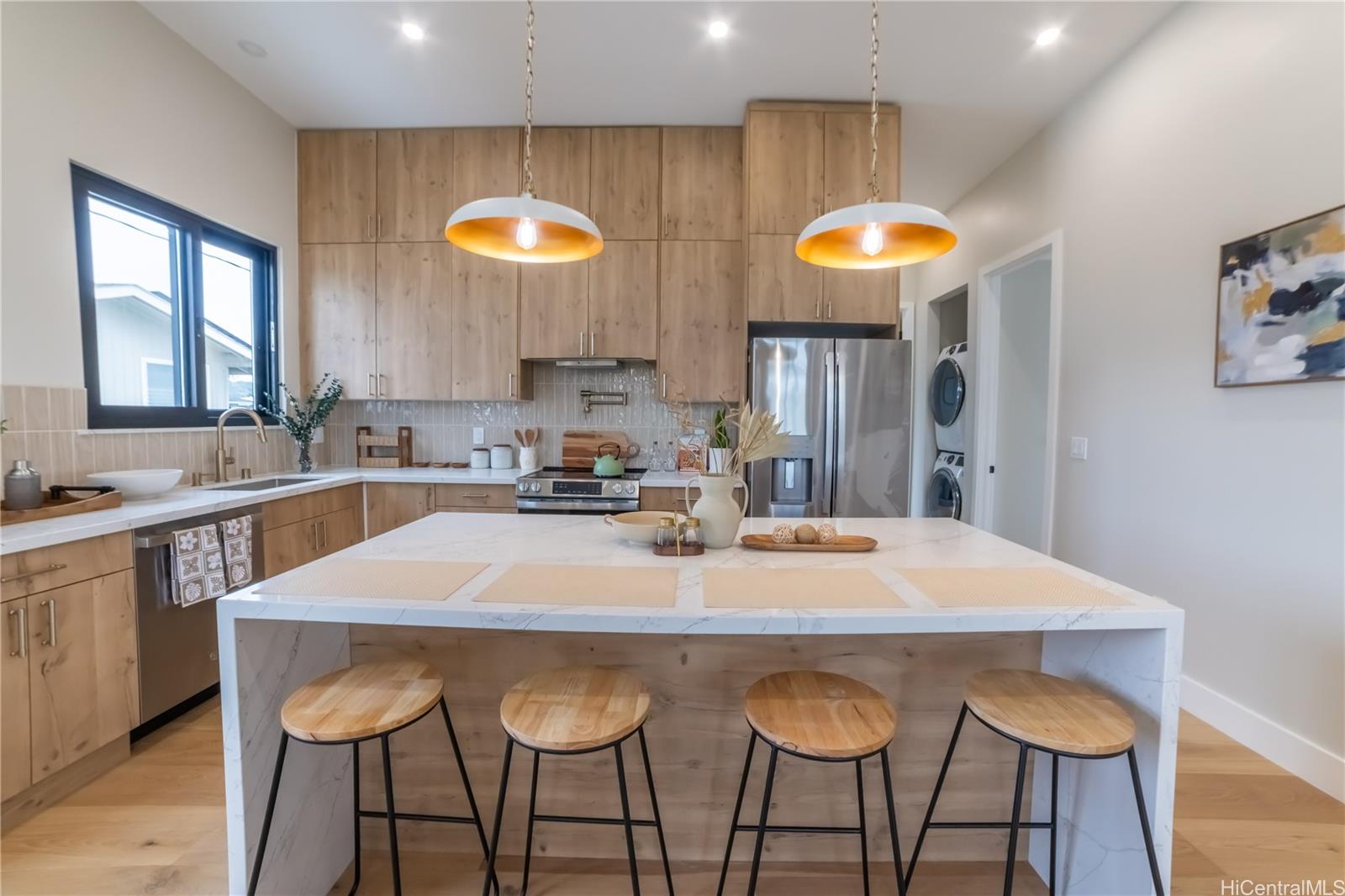 629  Halela Street Coconut Grove, Kailua home - photo 2 of 25