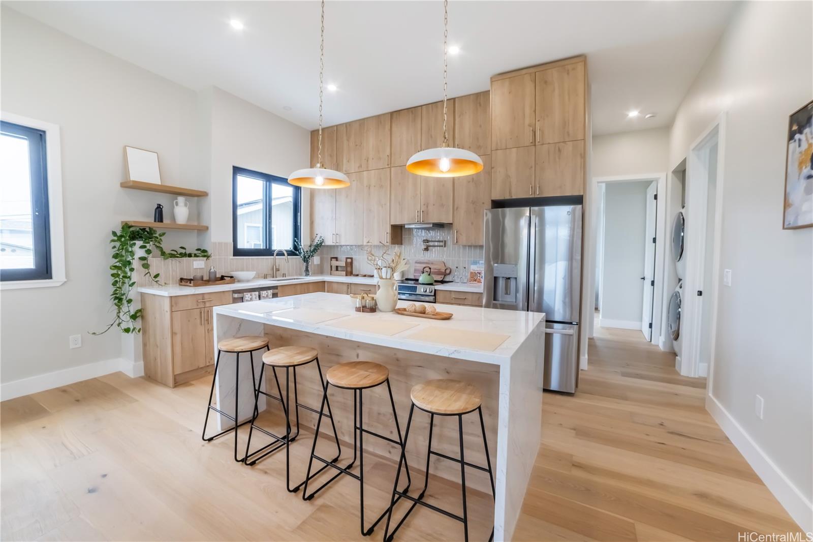 629  Halela Street Coconut Grove, Kailua home - photo 3 of 25