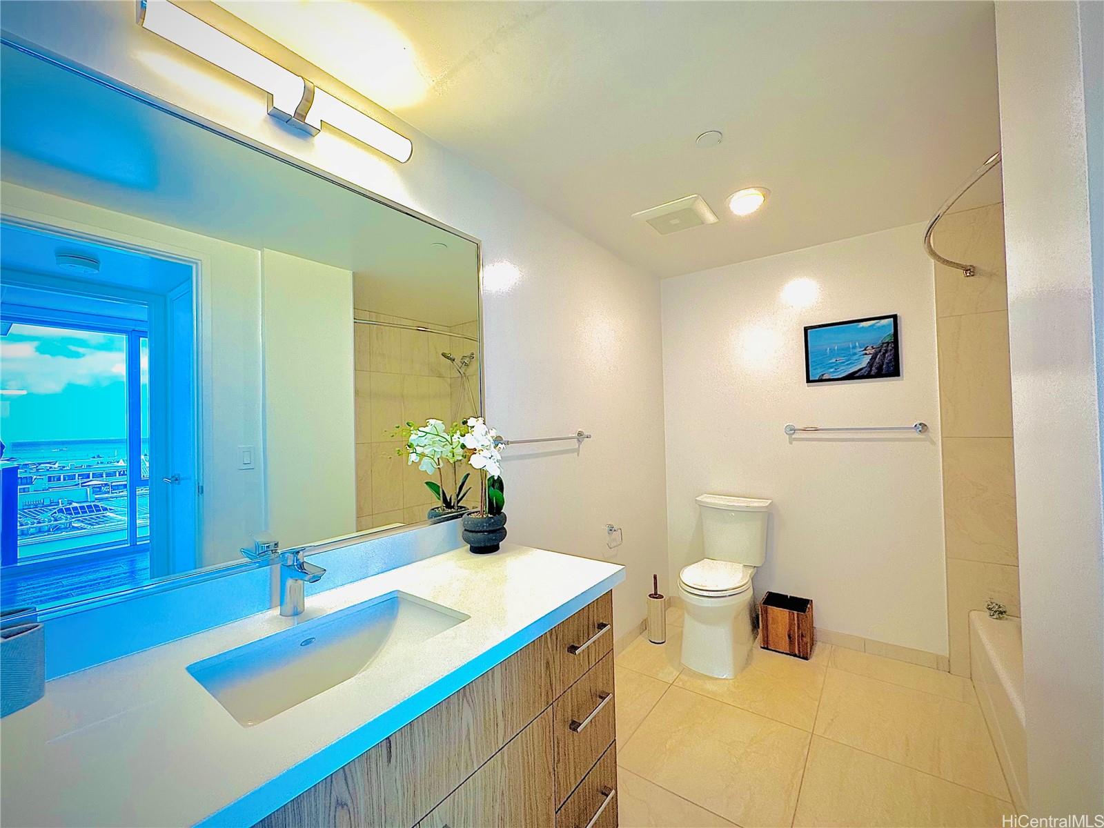 Azure Ala Moana condo # 1201, Honolulu, Hawaii - photo 10 of 25