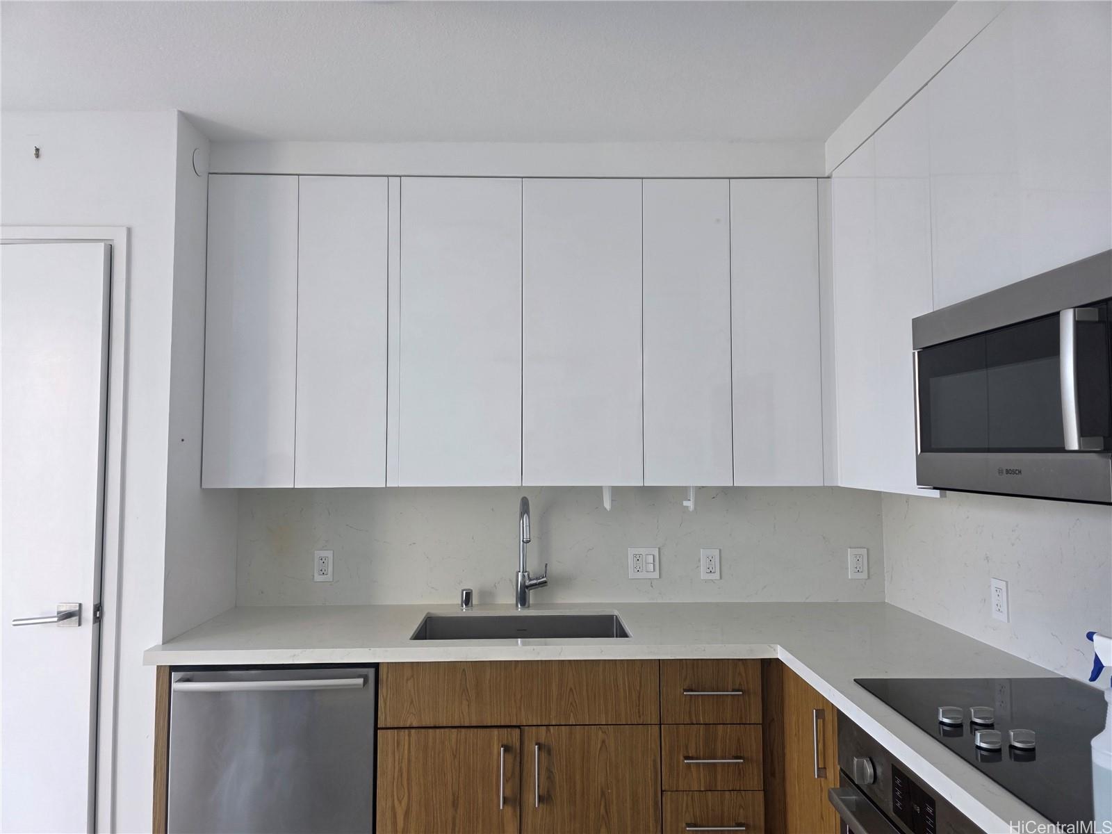 Azure Ala Moana condo # 1303, Honolulu, Hawaii - photo 2 of 23