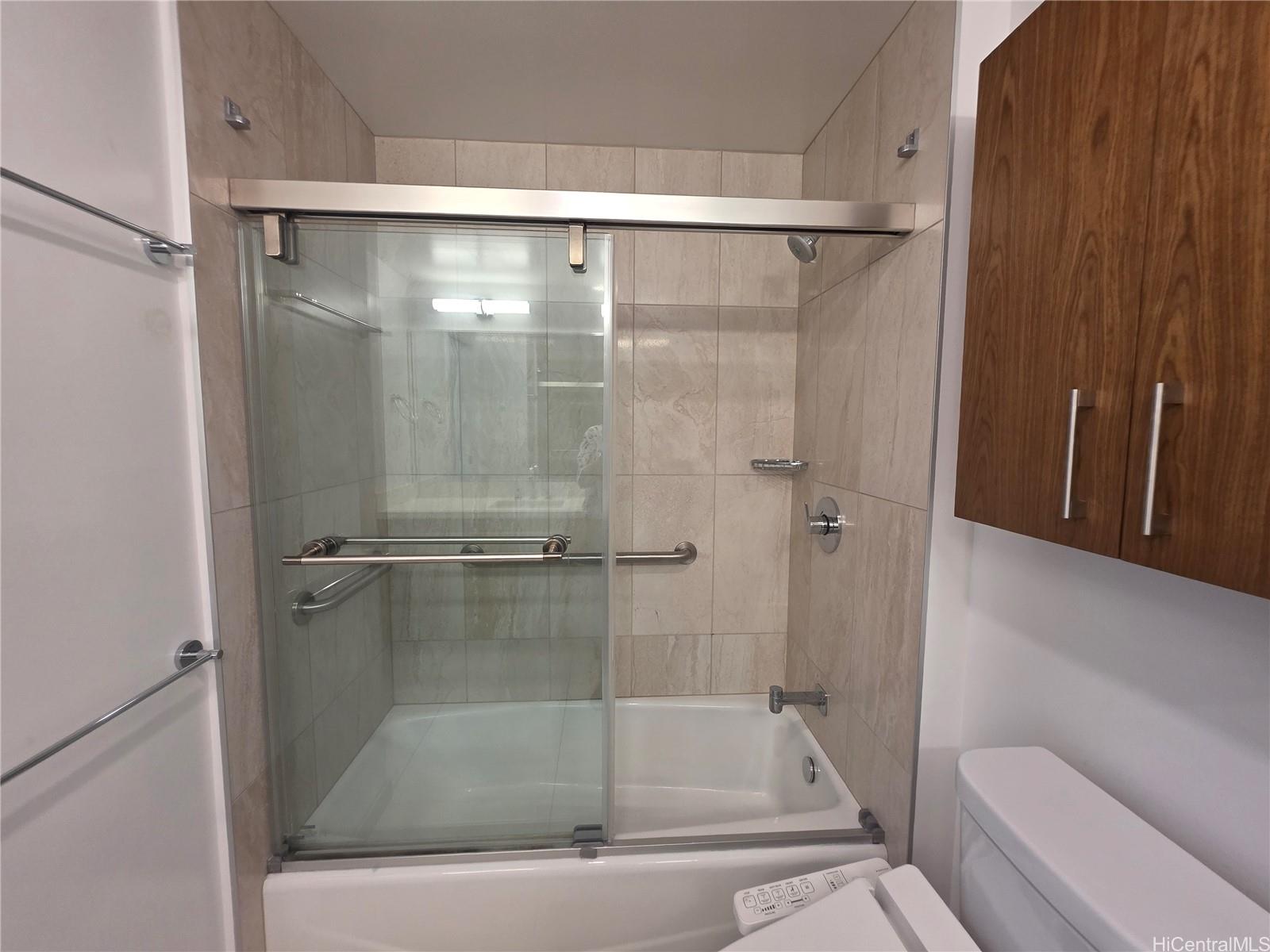 Azure Ala Moana condo # 1303, Honolulu, Hawaii - photo 15 of 23