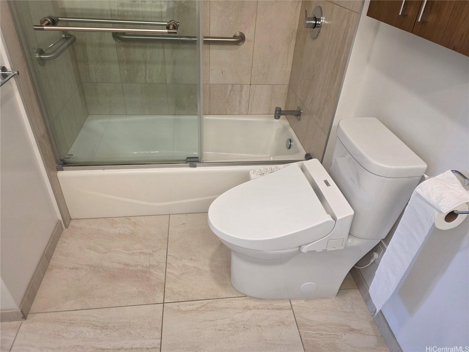 Azure Ala Moana condo # 1303, Honolulu, Hawaii - photo 16 of 23