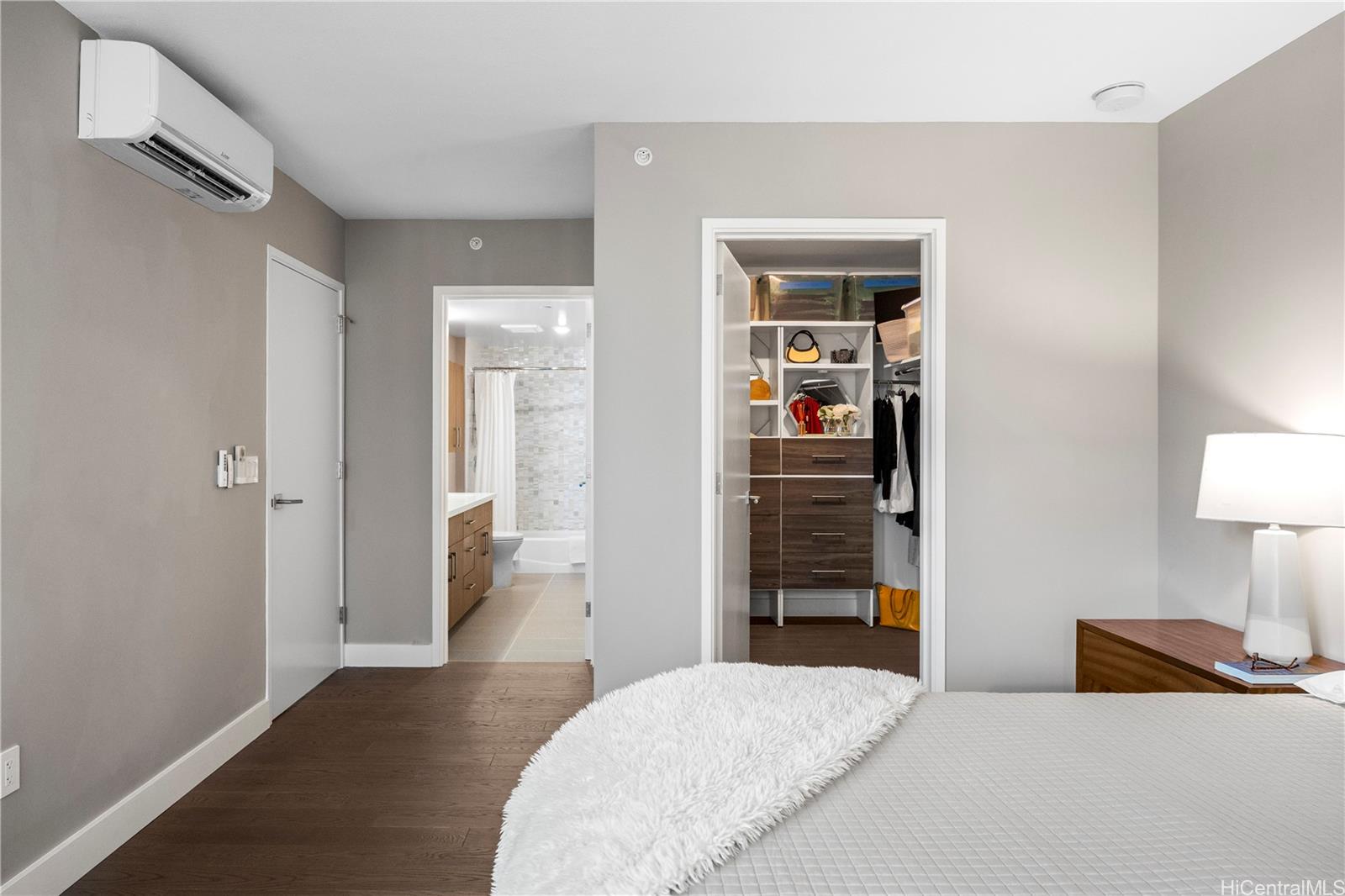 Azure Ala Moana condo # 1309, Honolulu, Hawaii - photo 12 of 25