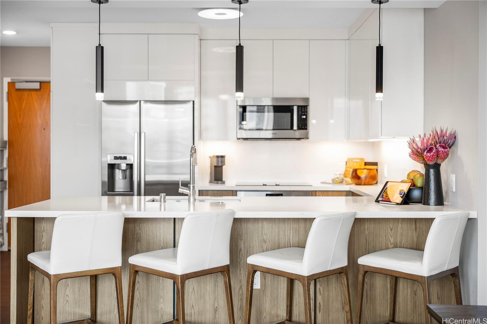 Azure Ala Moana condo # 1309, Honolulu, Hawaii - photo 4 of 25