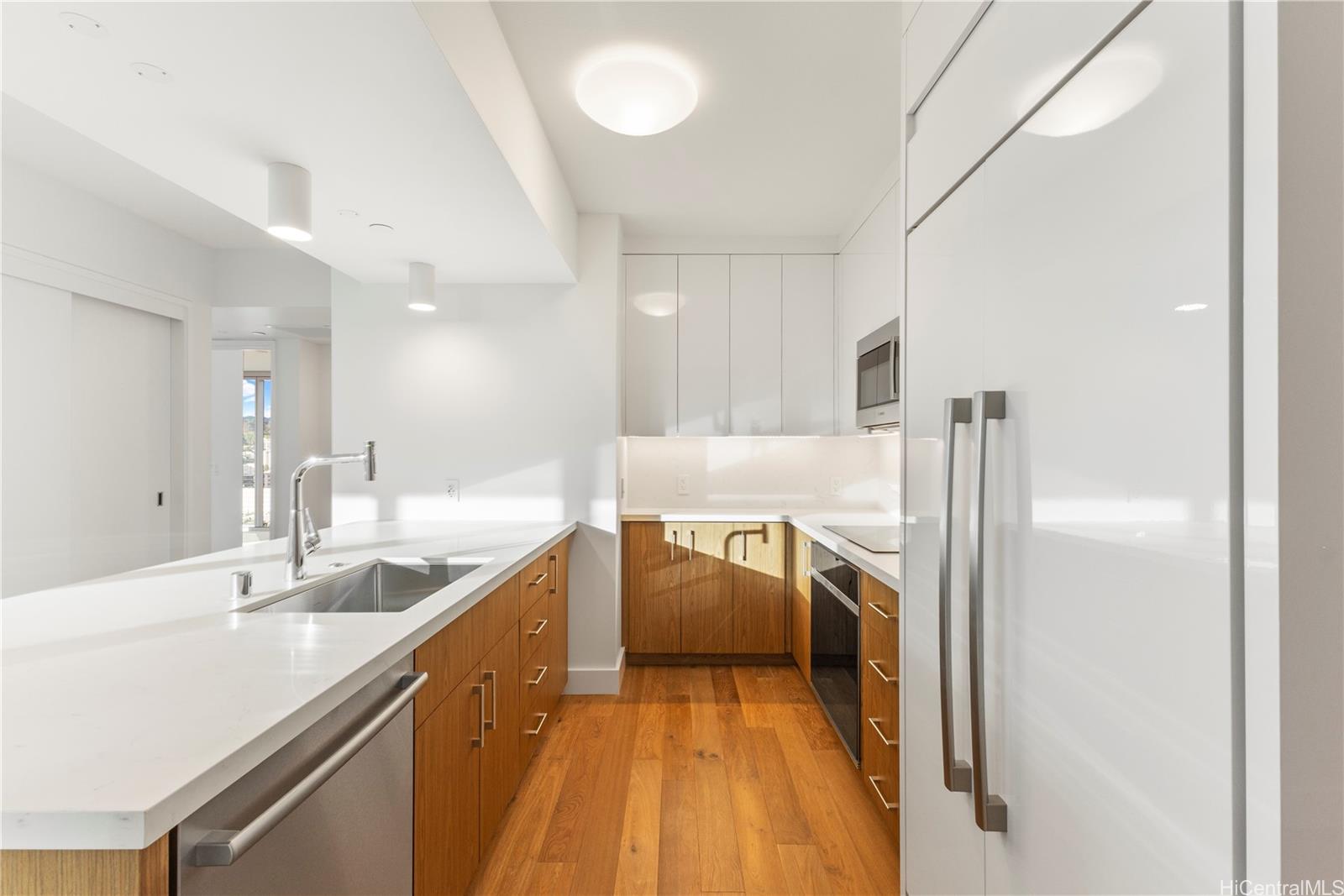 Azure Ala Moana condo # 1312, Honolulu, Hawaii - photo 7 of 22