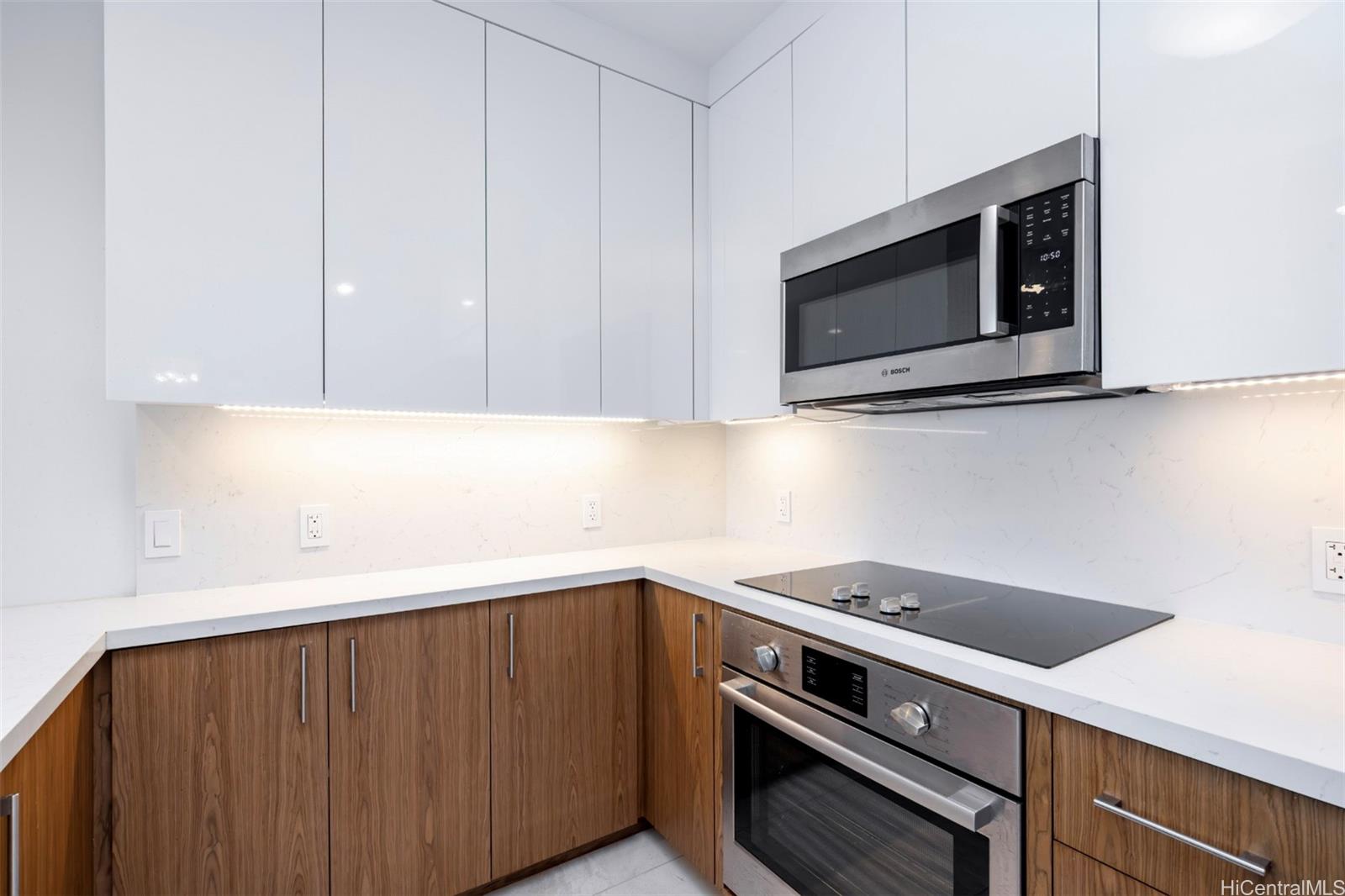 Azure Ala Moana condo # 1510, Honolulu, Hawaii - photo 7 of 25