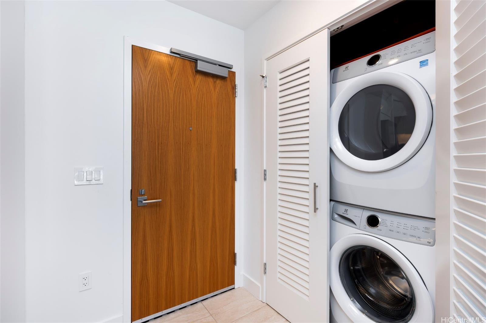 Azure Ala Moana condo # 1510, Honolulu, Hawaii - photo 10 of 25