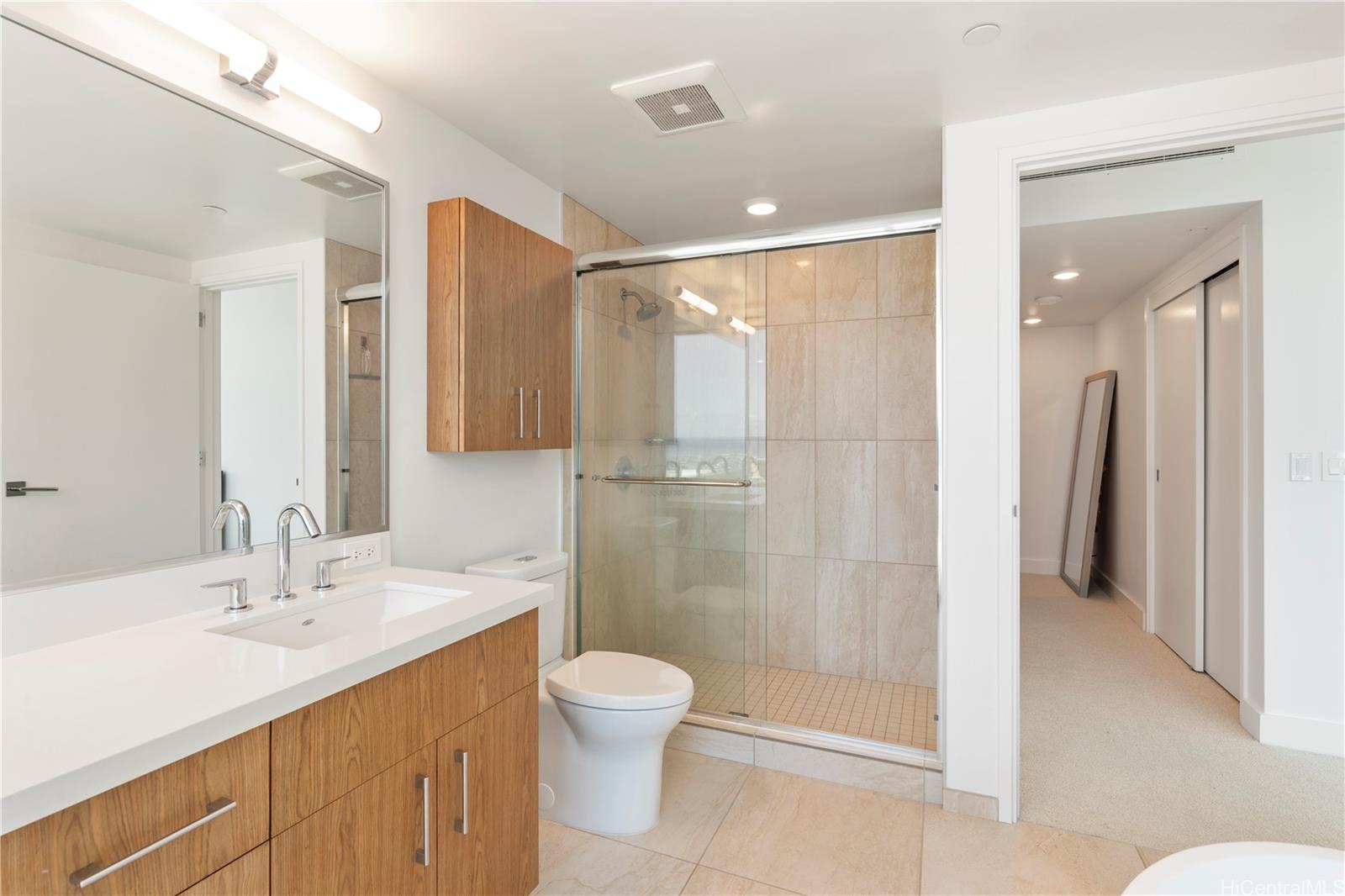 Azure Ala Moana condo # 1601, Honolulu, Hawaii - photo 15 of 25