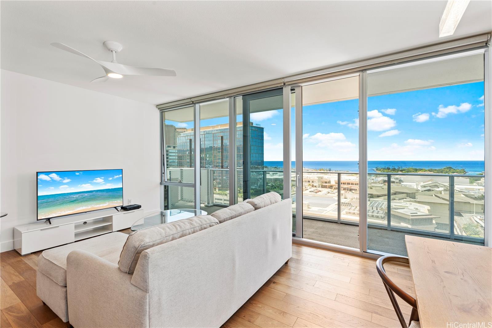 Azure Ala Moana condo # 1601, Honolulu, Hawaii - photo 3 of 25