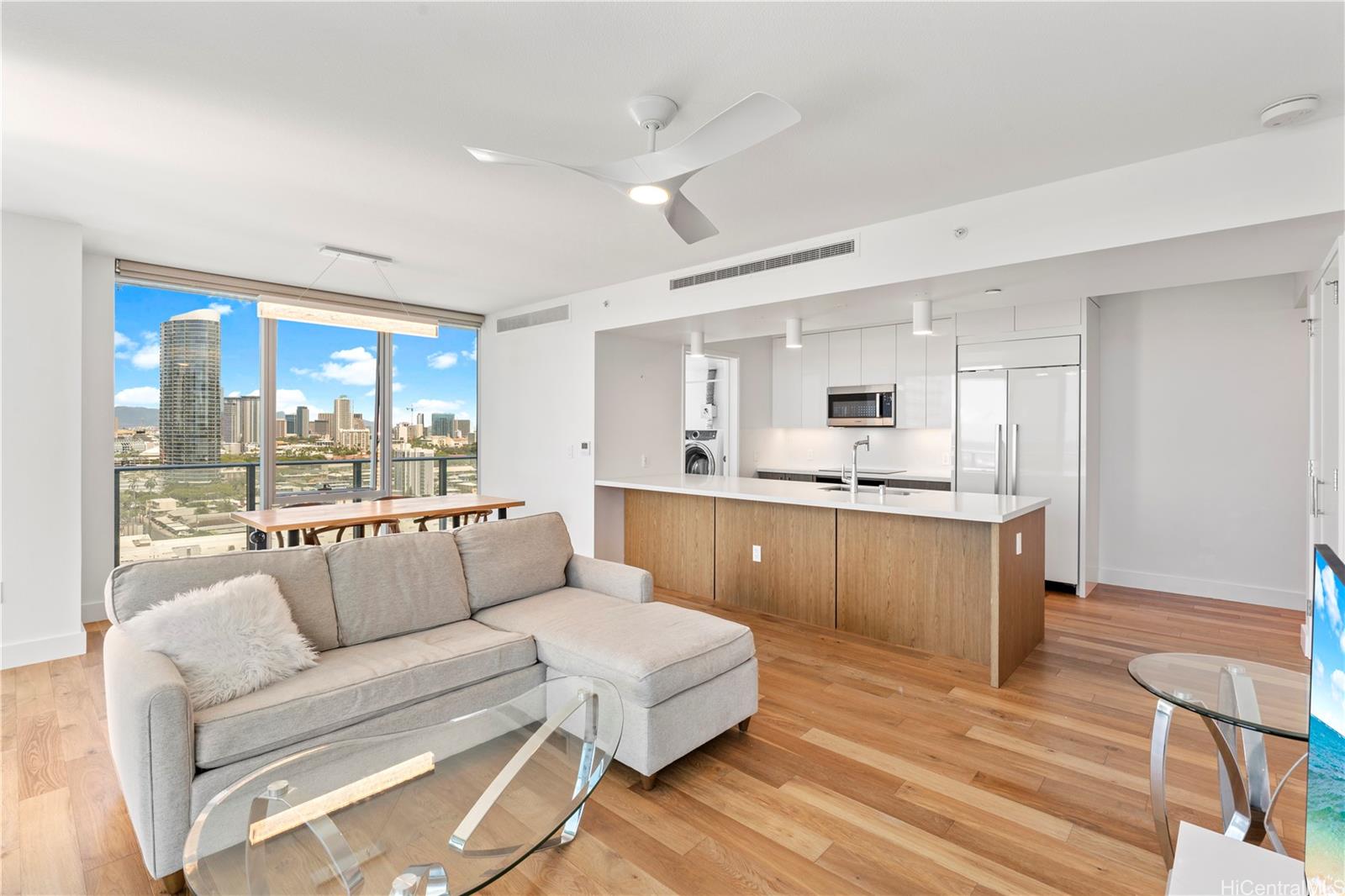 Azure Ala Moana condo # 1601, Honolulu, Hawaii - photo 5 of 25