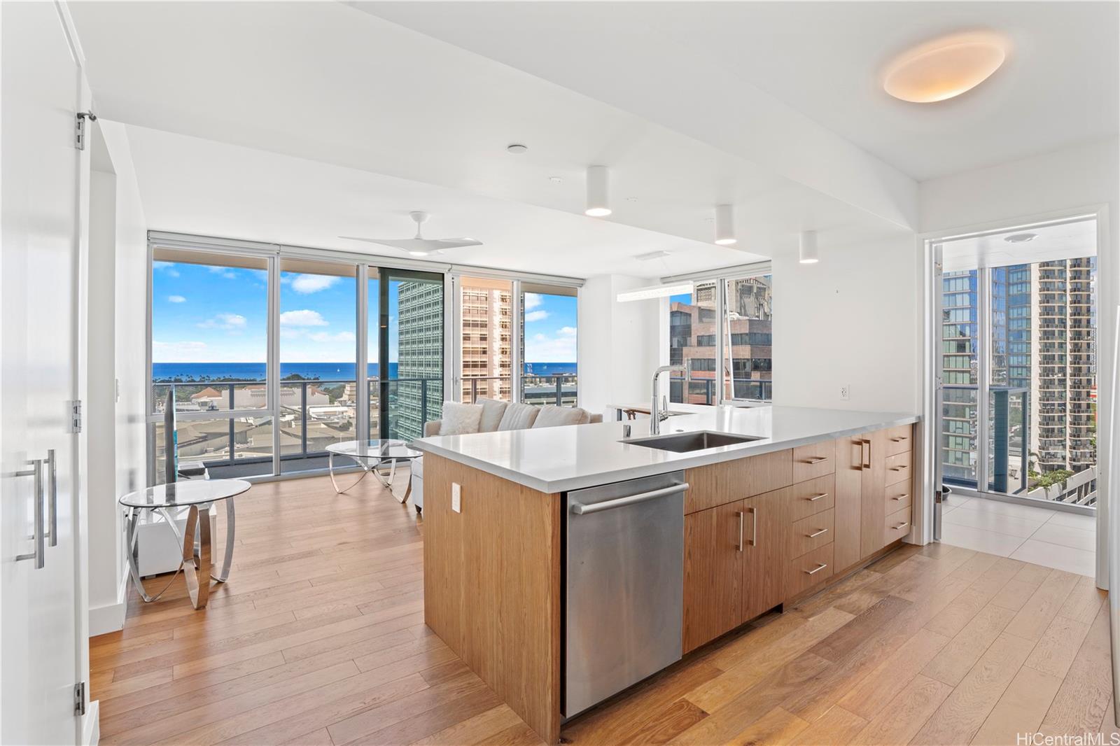 Azure Ala Moana condo # 1601, Honolulu, Hawaii - photo 7 of 25