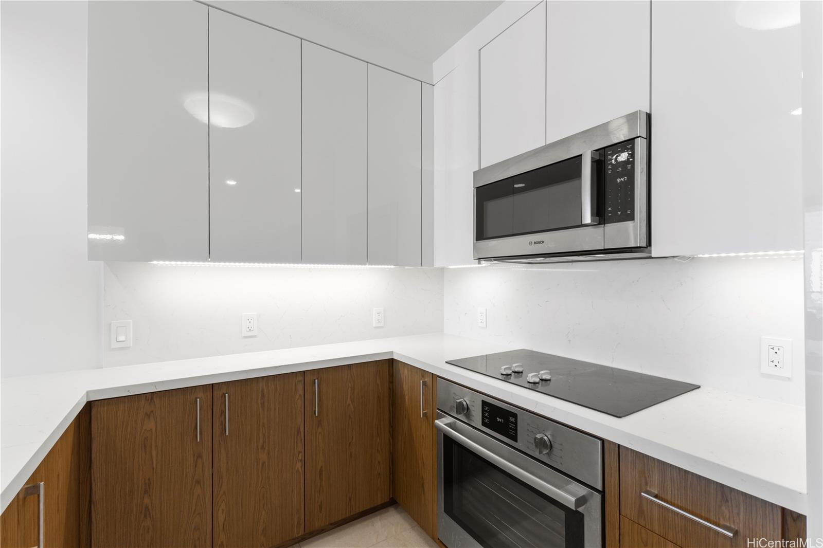 Azure Ala Moana condo # 1705, Honolulu, Hawaii - photo 6 of 22