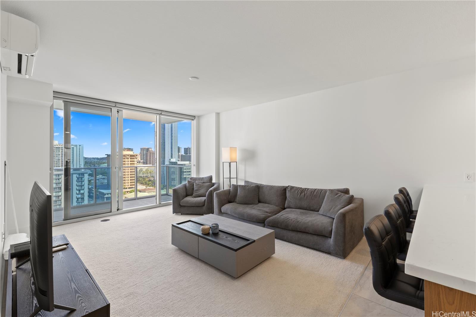 Azure Ala Moana condo # 1705, Honolulu, Hawaii - photo 7 of 22