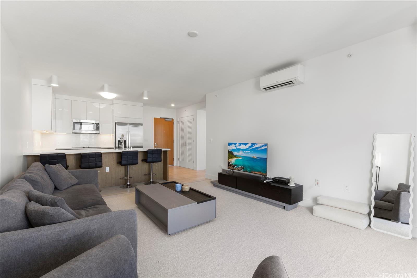 Azure Ala Moana condo # 1705, Honolulu, Hawaii - photo 9 of 22