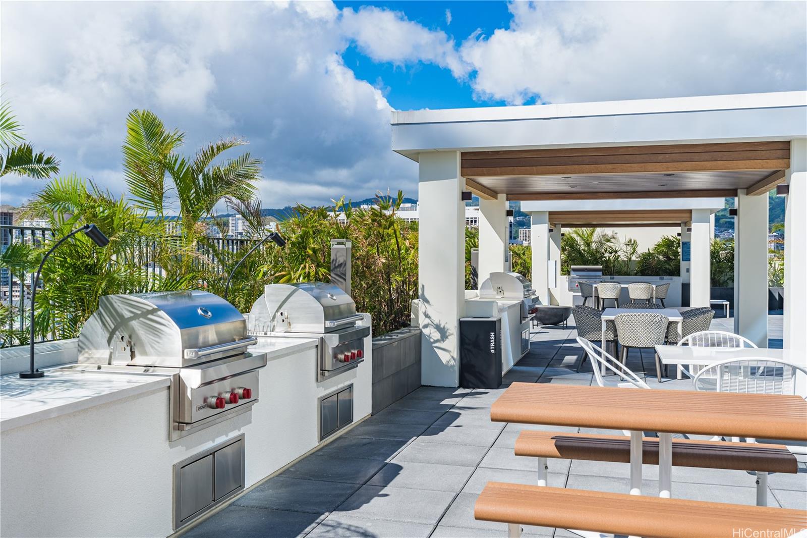 Azure Ala Moana condo # 1708, Honolulu, Hawaii - photo 23 of 25