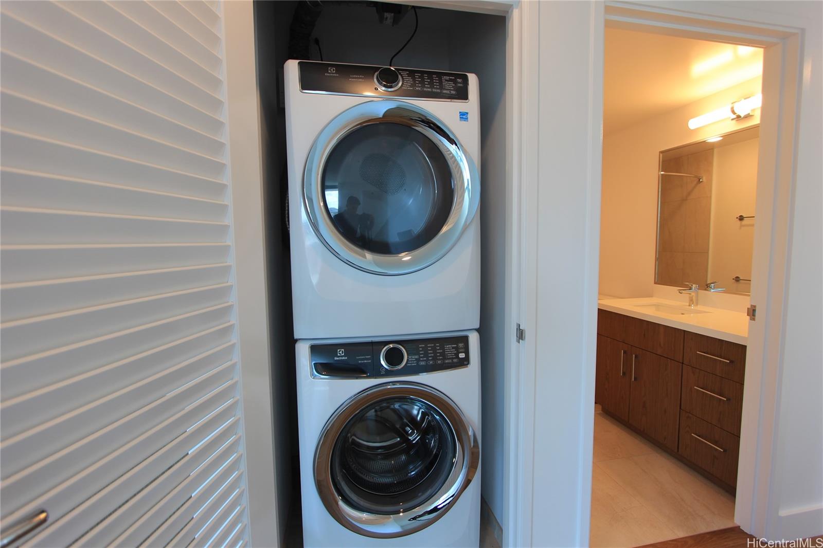 629 Keeaumoku St Honolulu - Rental - photo 12 of 25