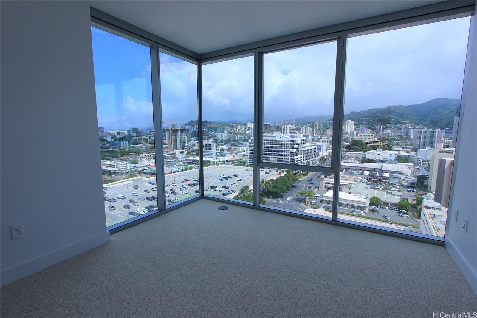 629 Keeaumoku St Honolulu - Rental - photo 16 of 25