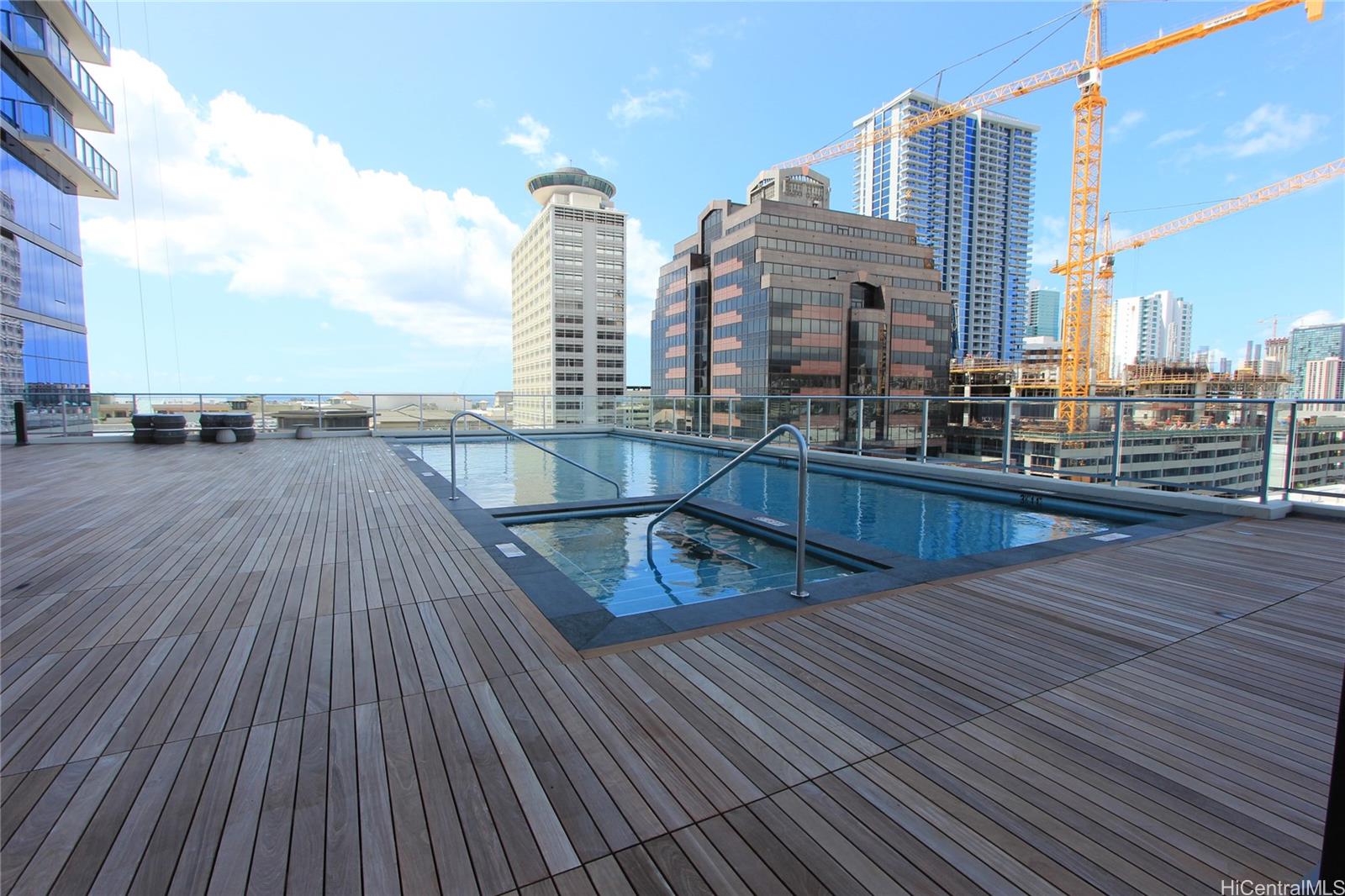 629 Keeaumoku St Honolulu - Rental - photo 20 of 25