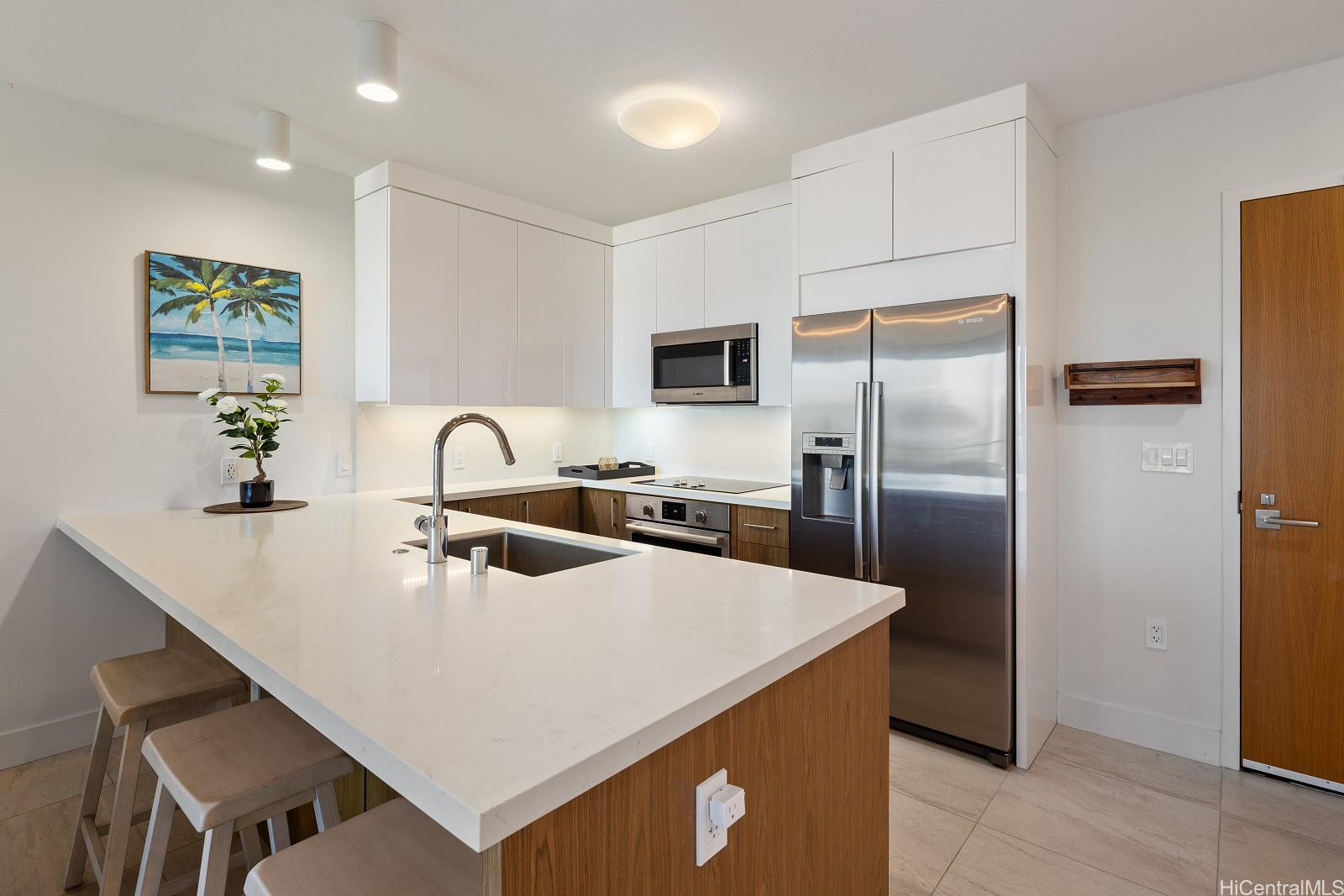 Azure Ala Moana condo # 1807, Honolulu, Hawaii - photo 9 of 25