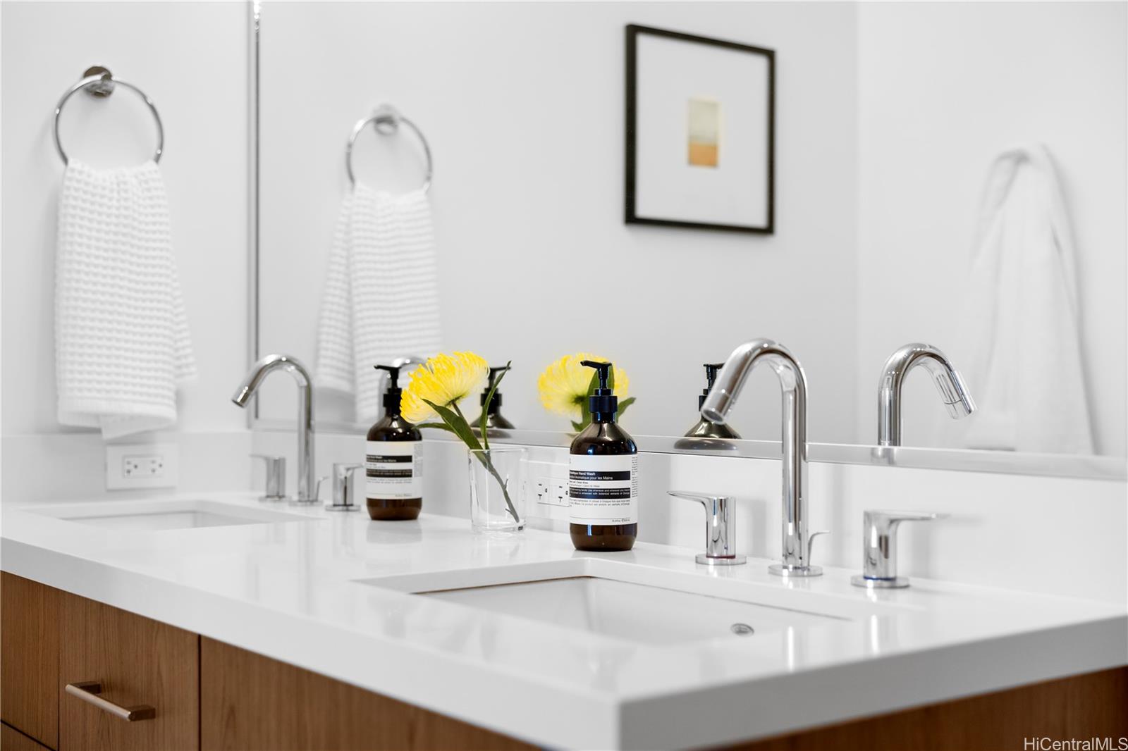 Azure Ala Moana condo # 1902, Honolulu, Hawaii - photo 13 of 22