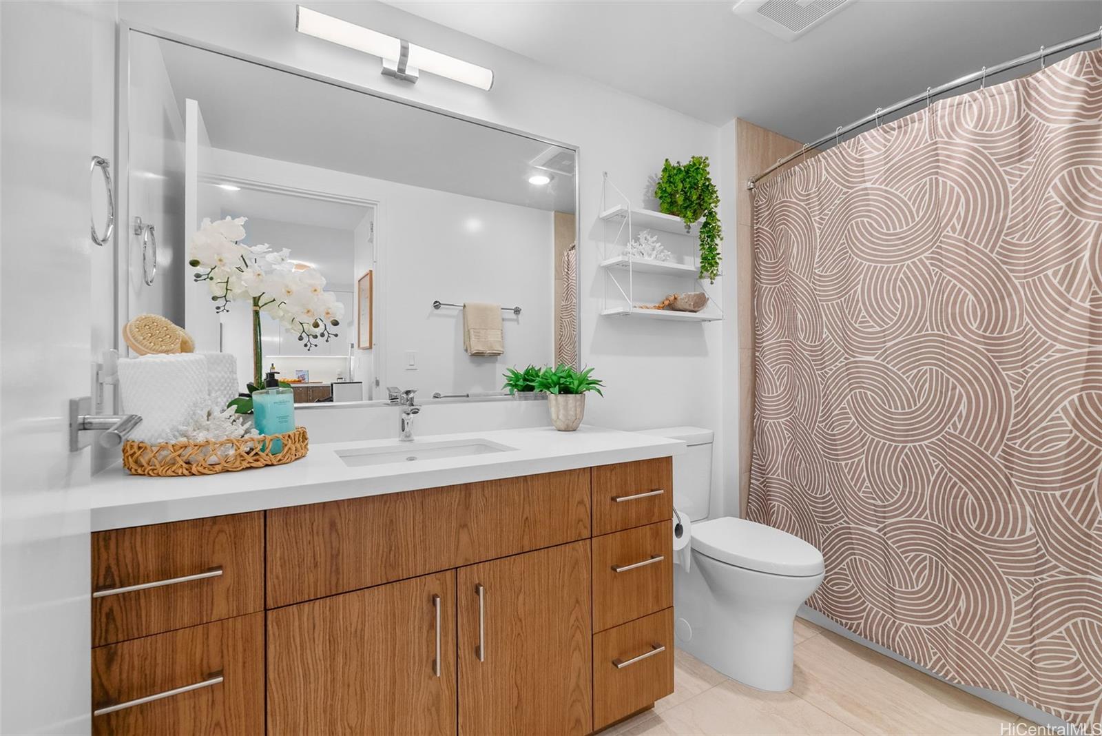 Azure Ala Moana condo # 2009, Honolulu, Hawaii - photo 19 of 25