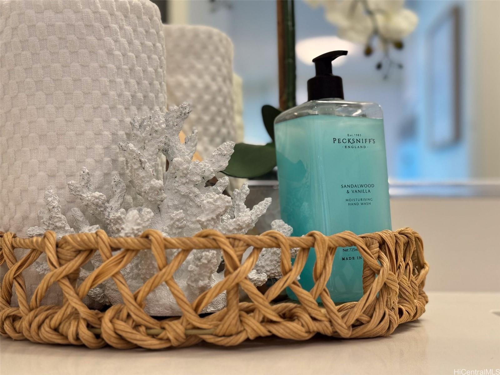 Azure Ala Moana condo # 2009, Honolulu, Hawaii - photo 20 of 25