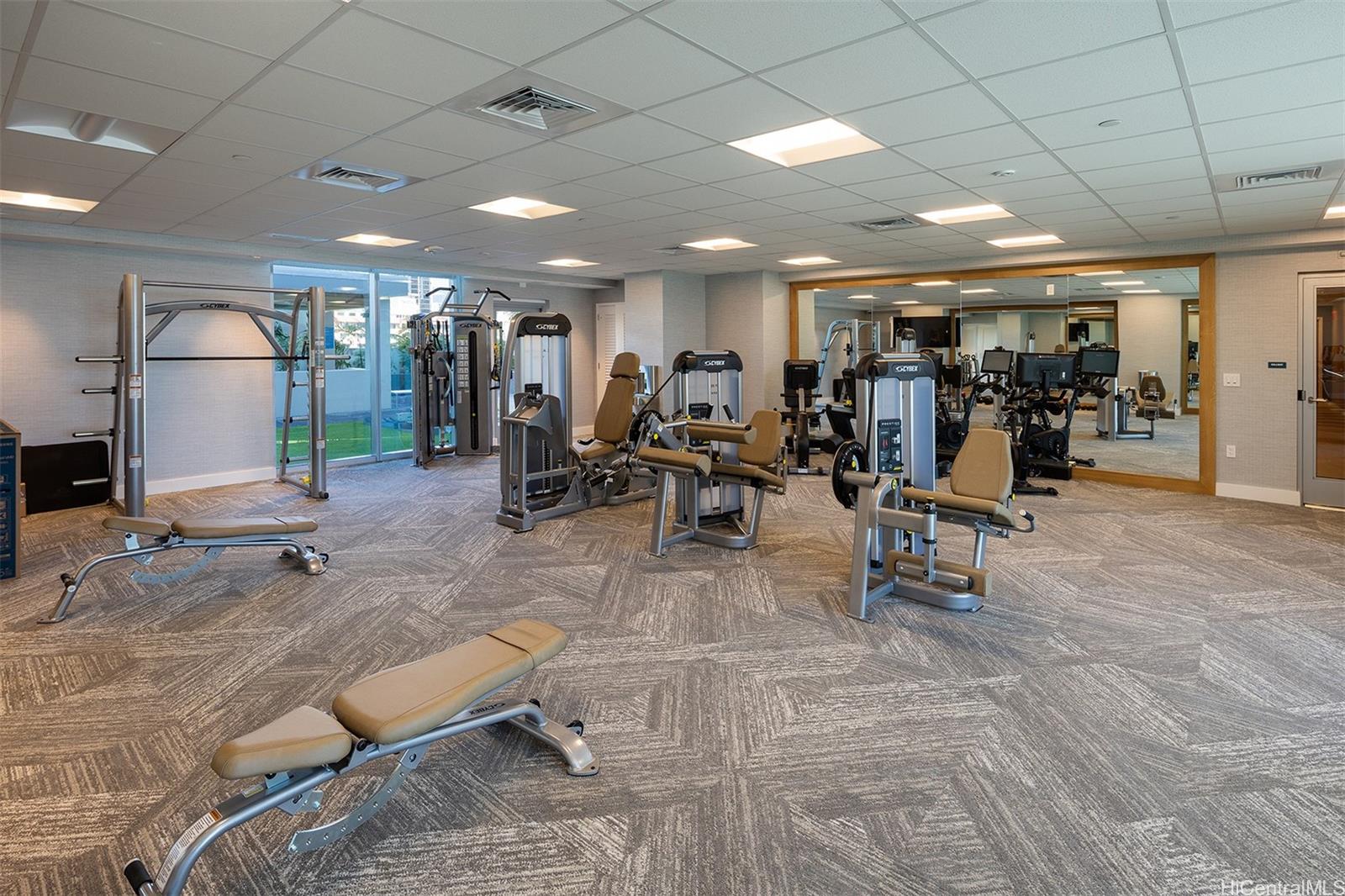 629 Keeaumoku St Honolulu - Rental - photo 16 of 24