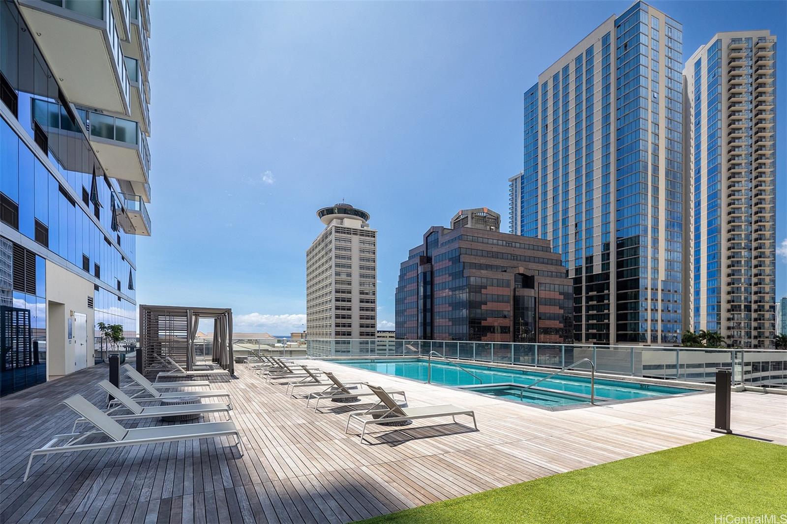 629 Keeaumoku St Honolulu - Rental - photo 20 of 24