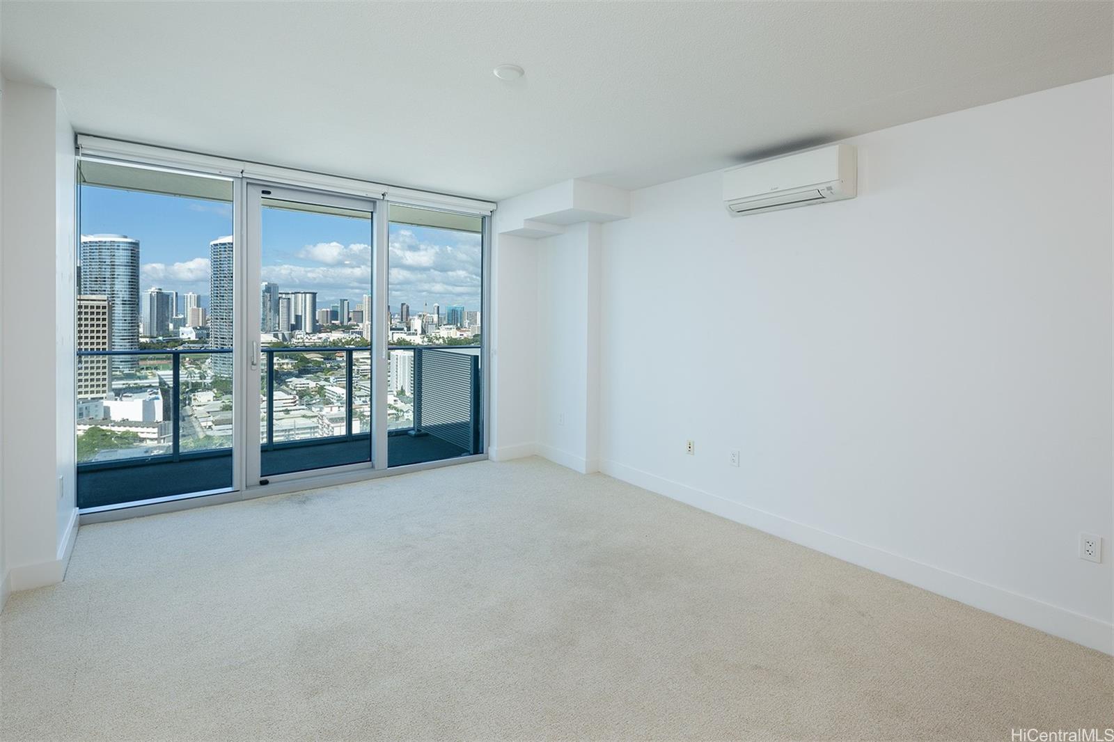 629 Keeaumoku St Honolulu - Rental - photo 4 of 24