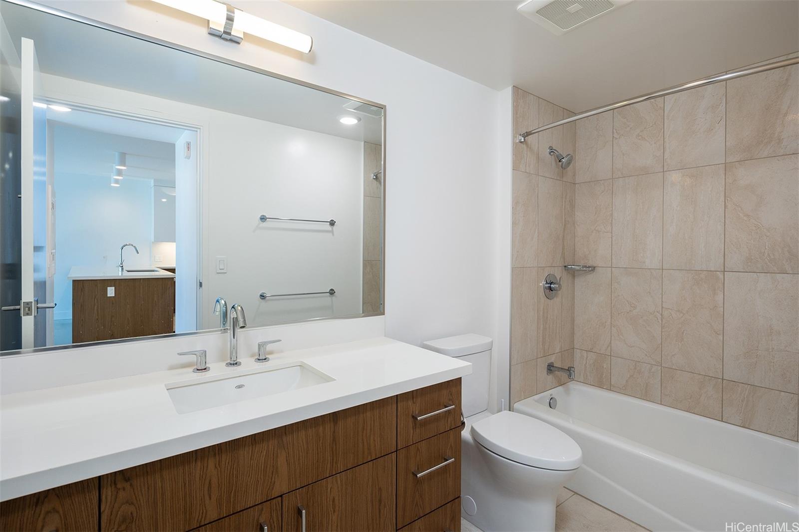 629 Keeaumoku St Honolulu - Rental - photo 9 of 24