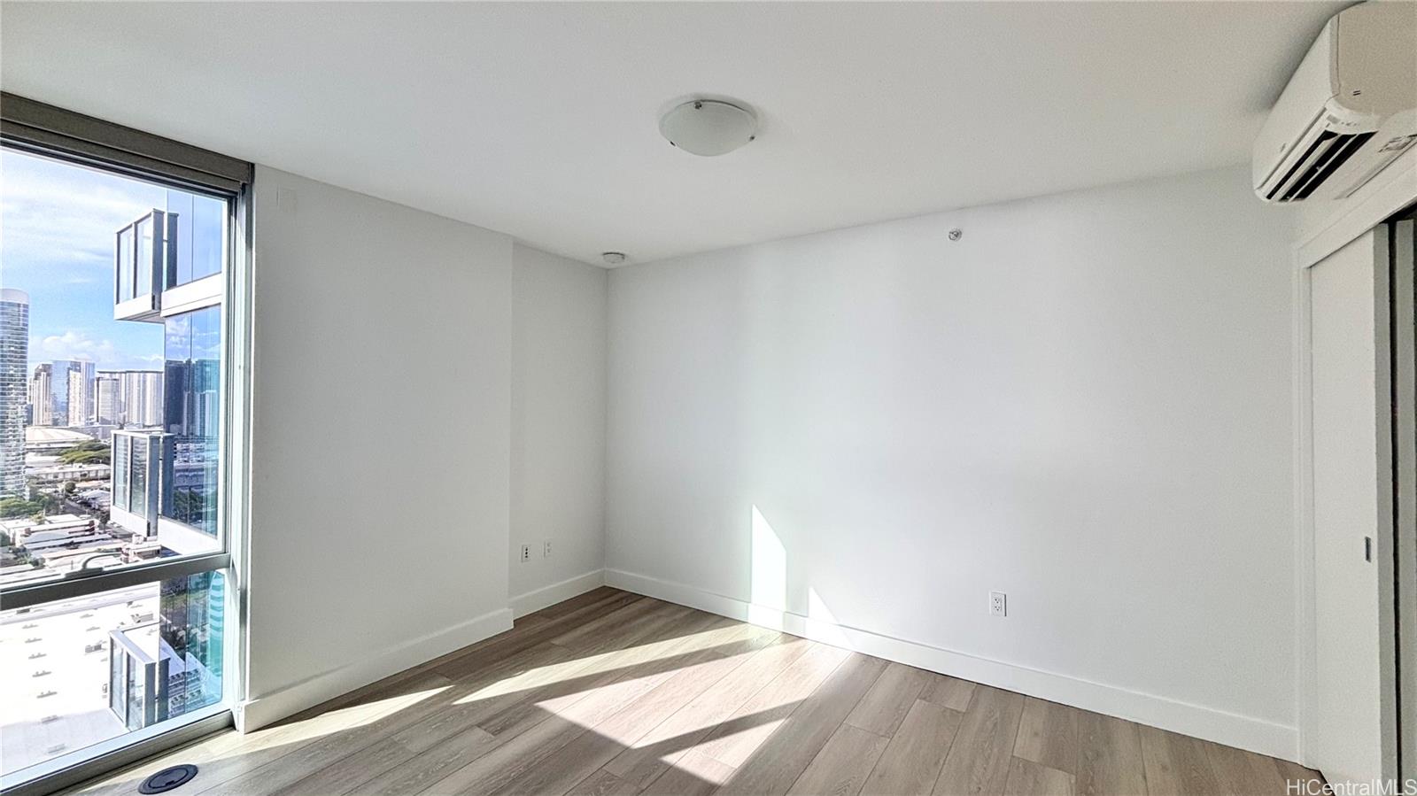 Azure Ala Moana condo # 2310, Honolulu, Hawaii - photo 9 of 21