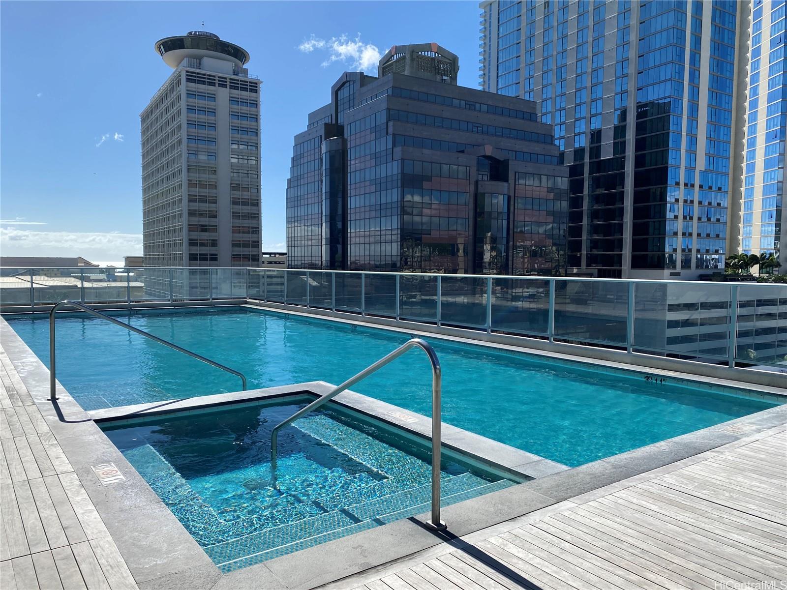 629 Keeaumoku St Honolulu - Rental - photo 18 of 20