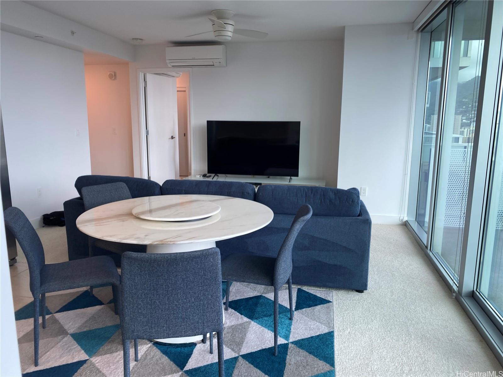 629 Keeaumoku St Honolulu - Rental - photo 5 of 20